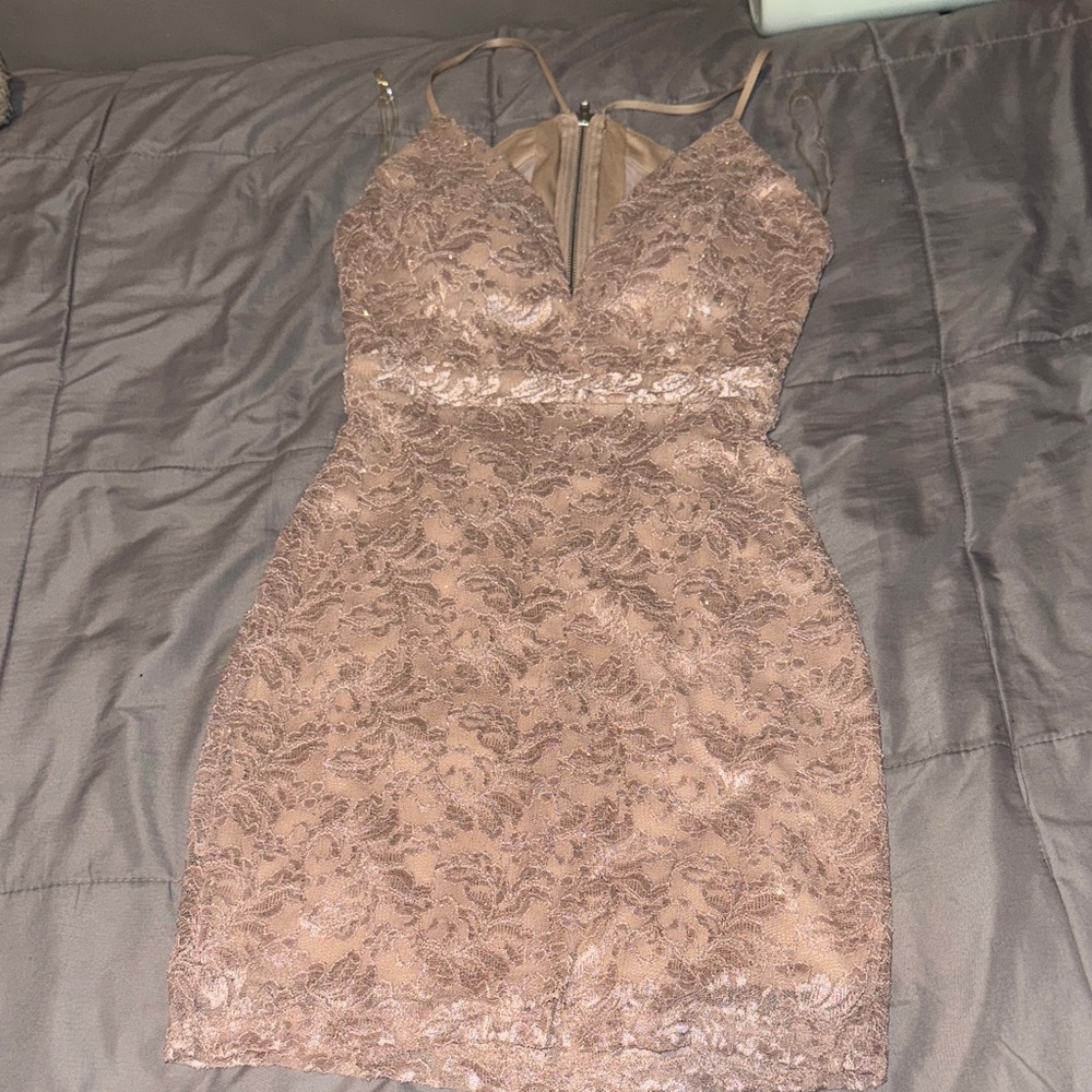 Elegant Lace Dress in dusty pink